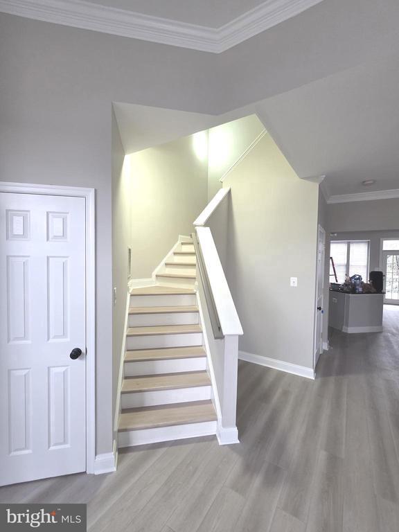 Photo - 676 McLeary Square SE