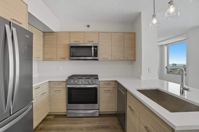 Photo - 279 N Canal St