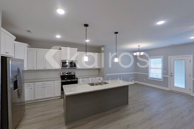 Photo - 3705 Oak Leaf Wy