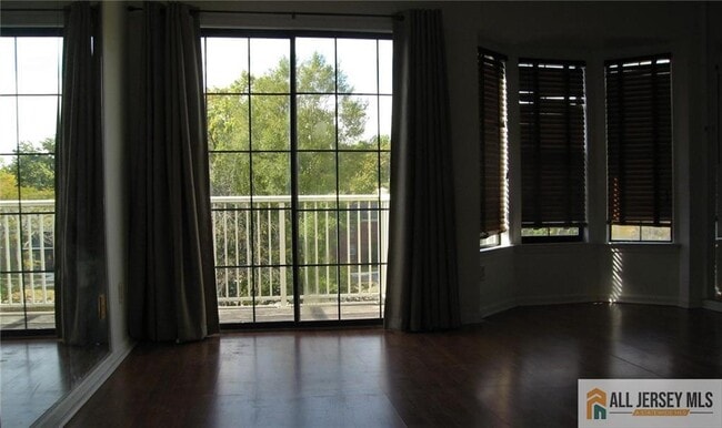 Photo - 83 Crosspointe Dr Unit 83