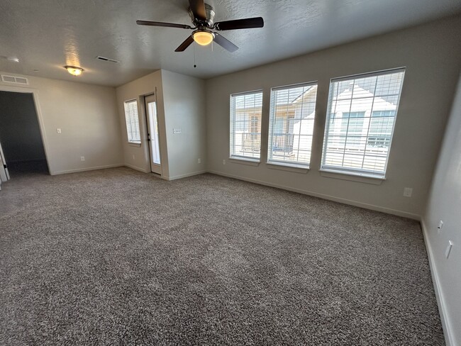 Photo - 4815 Continental Ln Unit 201