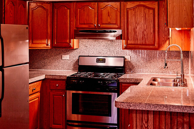 (Configuration A) Luxury Granite kitchen - Stone Falls Apartments