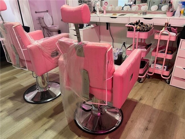 Photo - 692 East Ave