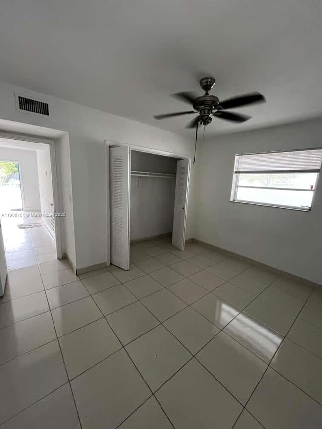 Photo - 1698 NE 147th St