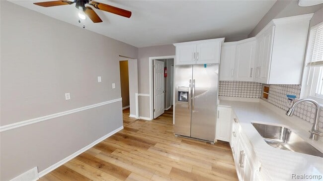 Photo - 1177 Connie Ave