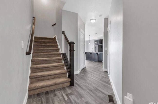 Photo - 2051 W Fairway Ln