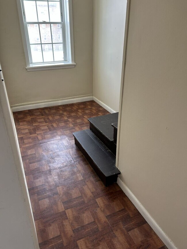 Photo - 4 Bed 2 Bath Unit 9 Olmstead Street 2