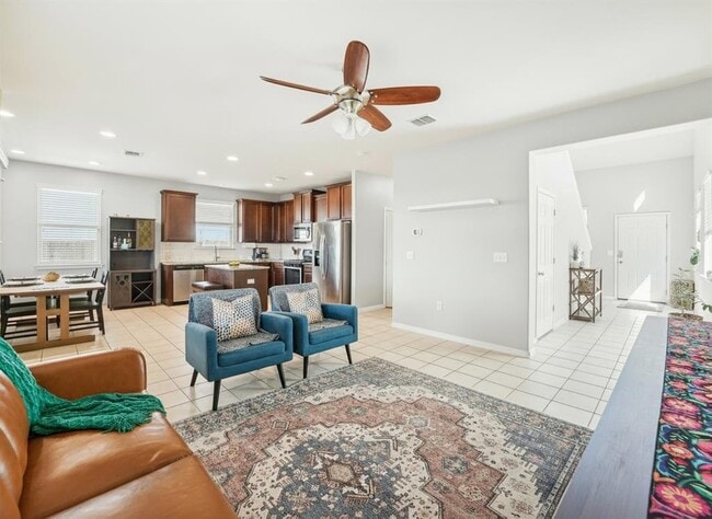 Photo - 5303 Marsh Ln