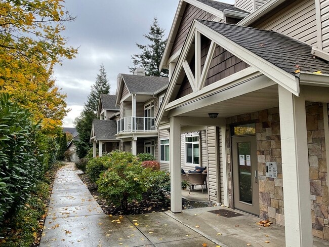 Building Photo - 2 bed, 2 bath Condo in Cordata - December ...