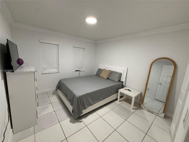 Photo - 3 bedroom in Hialeah FL 33016