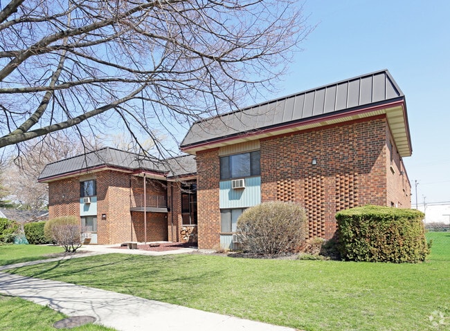 Primary Photo - 315-329 Kimbell Ave