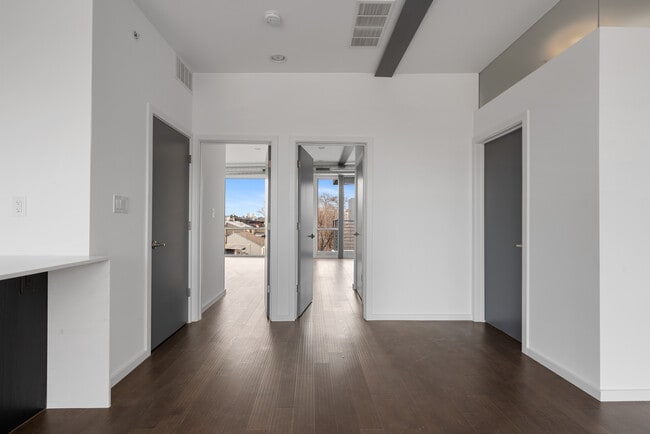 634 W Jefferson St Unit 3
