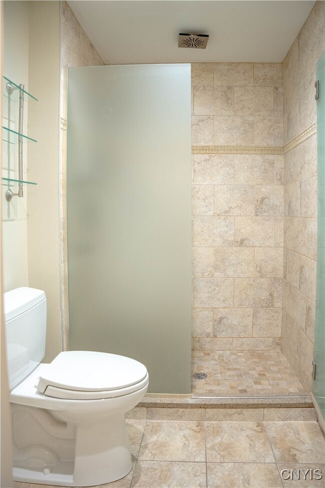 Photo - 211 W Jefferson St