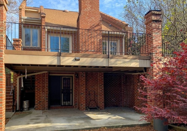 Photo - 315 Settlers Ln