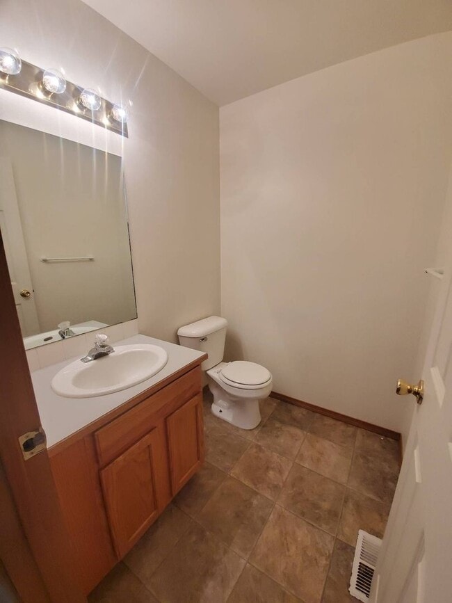 1306 S Skyline Dr Unit 1306 B Skyline Dr