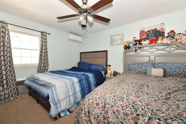 Photo - 542 E Meadow Ave