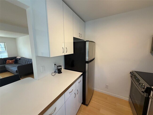 Photo - 300 Crockett St Unit 201