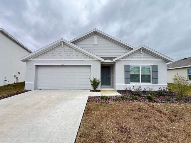 Building Photo - 4BD/2BA Modern Comfort Meets Suburban Serenity in Ocala! WASHER & DRYER INCLUDED! FULLY FENCED HOME!