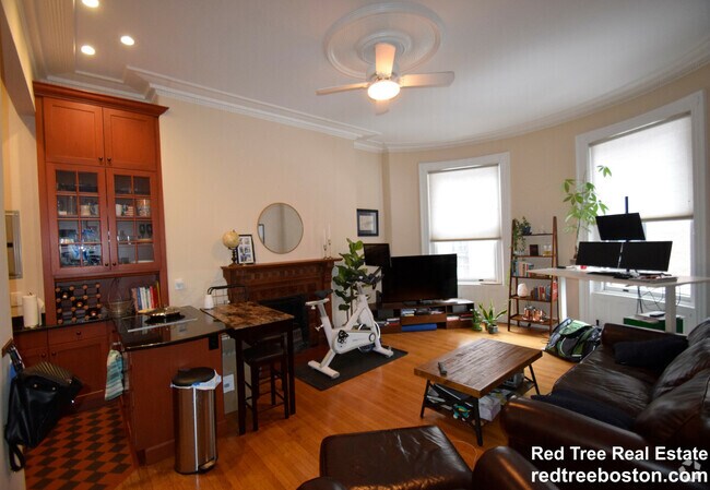 Building Photo - 388 Marlborough St Unit 3 Rental