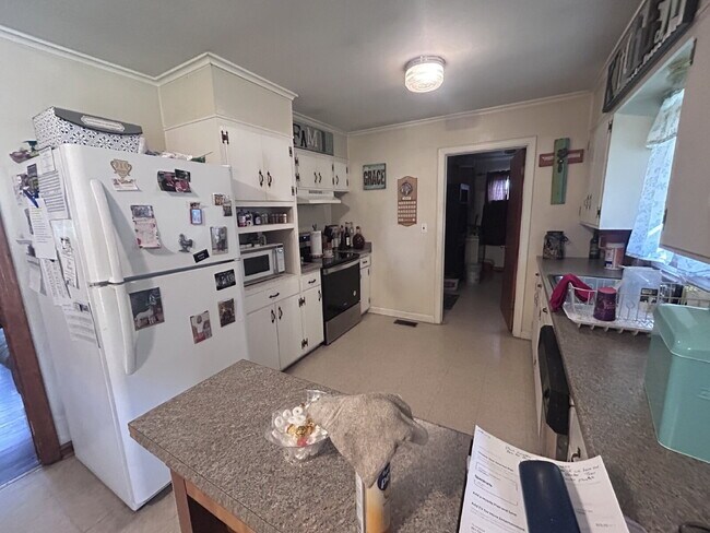 Photo - "Charming 3-Bedroom Greenfield Home with G...
