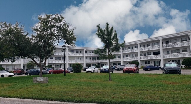 2454 Australia Way E Unit 30