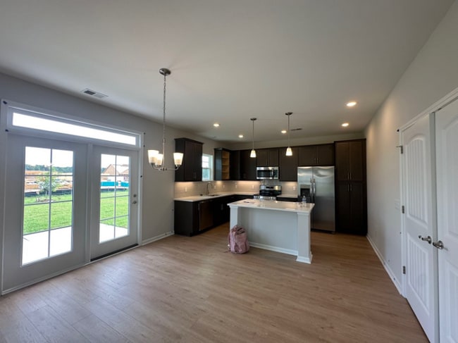 Photo - 16 Roxbury Dr