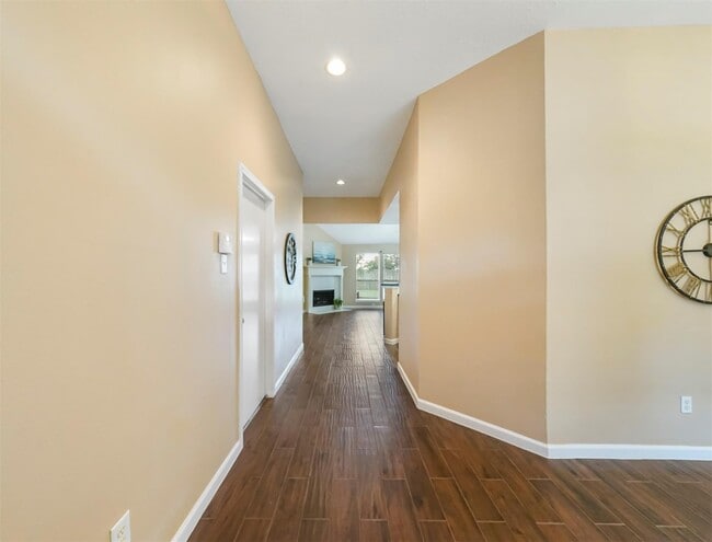 Photo - 5219 Bay Pines Dr