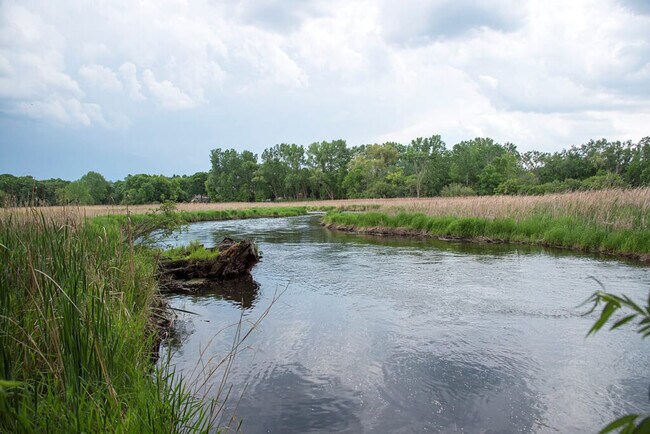 Building Photo - Overlook on the Creek