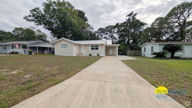 Building Photo - Nicely renovated 3 bedroom Home in Central...