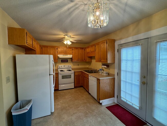 Photo - Charming 3BR/2BA Single-Family Home in a Peaceful Commerce Location