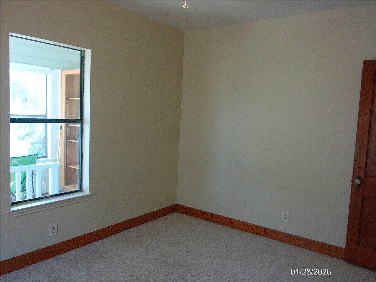 Photo - 4619 Ave S