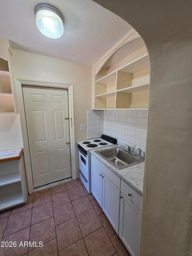 Photo - 521 W 5th St