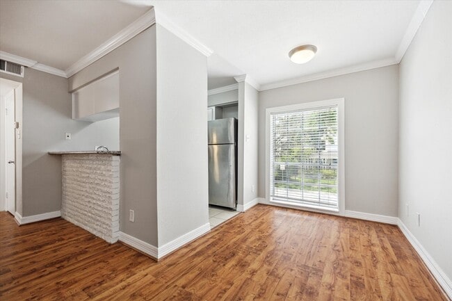 Photo - 201 Emerson St Unit 11