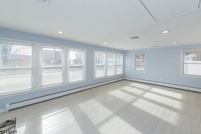 Photo - 315 Lake Shore Dr