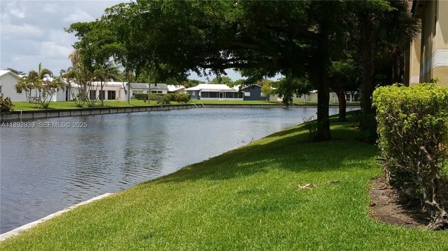 Building Photo - 7640 Westwood Dr Unit 407