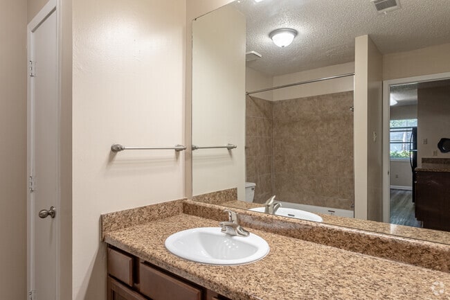 1BR, 1BA - Fairfield (Updated) - Westside Creek
