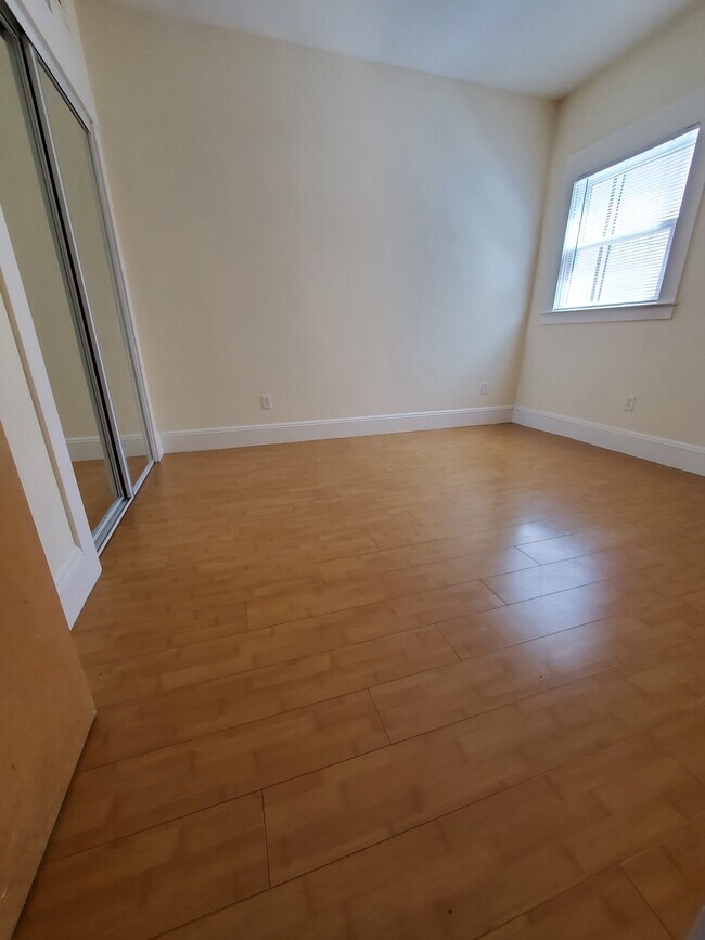 Photo - 2597 Telegraph Ave