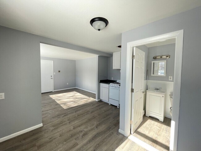 Photo - 183 Loudon Rd Unit 1