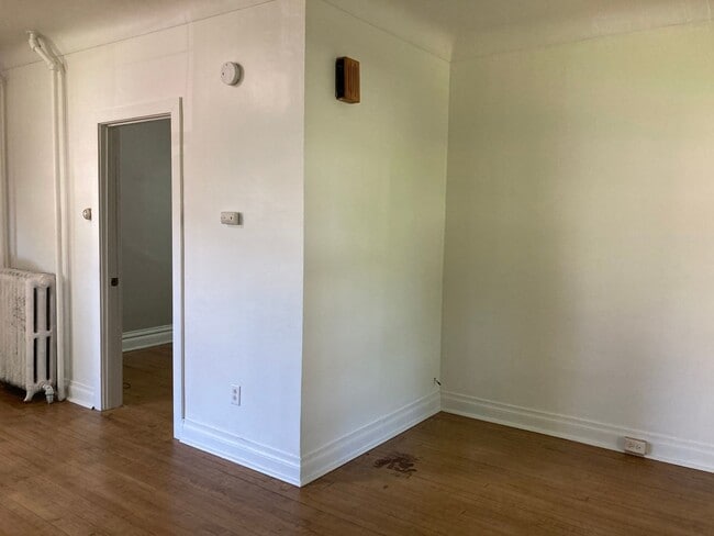 Photo - 224 E 6th St Unit Apt 1