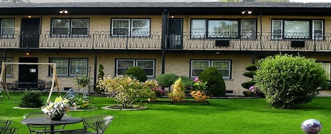 Photo - 7043 S East End Ave Unidad 2B