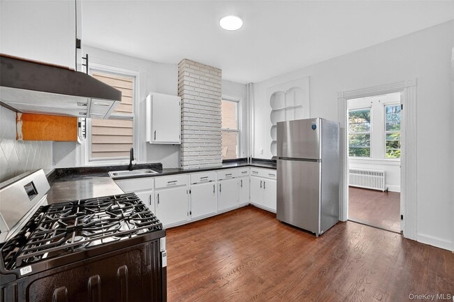 Building Photo - 59 Park Hill Ave Unit 1