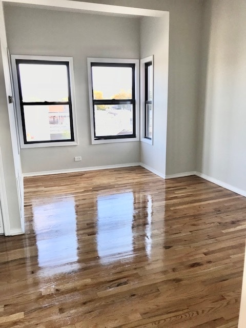 Photo - 1351 W Roscoe St Unit #4