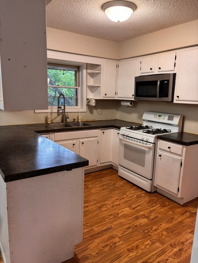 Photo - 803 4th Ave