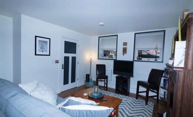 Photo - 132 Lancaster St Unidad G