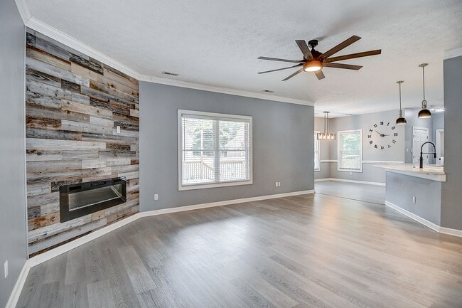 Tastefully Renovated Ranch in Hickory on q... - Tastefully Renovated Ranch in Hickory on q... House