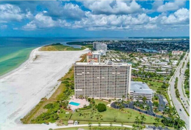 Beachfront Condo, steps to the beach! - 58 N Collier Blvd Condominio Unidad 210