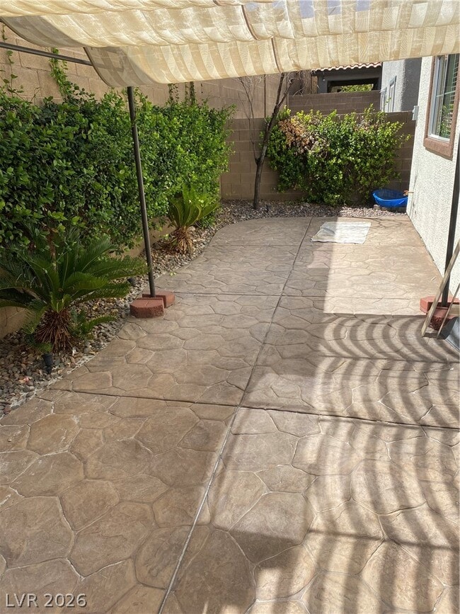 Photo - 171 Desert Pond Ave