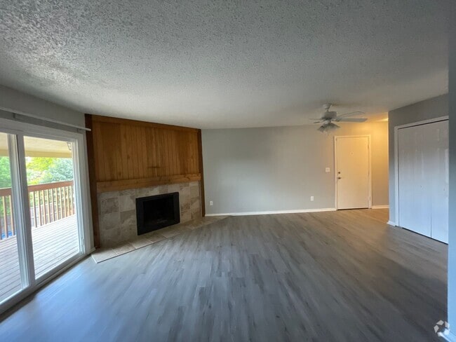 Building Photo - 4015 Stonedike Dr Unit C Rental