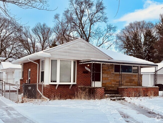 Building Photo - 25398 Graham Rd Rental