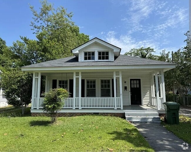 Building Photo - 2 bed 2 bath Home - Close to Downtown and ...
